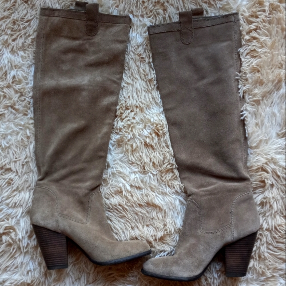 Vince camuto suede healed boots
